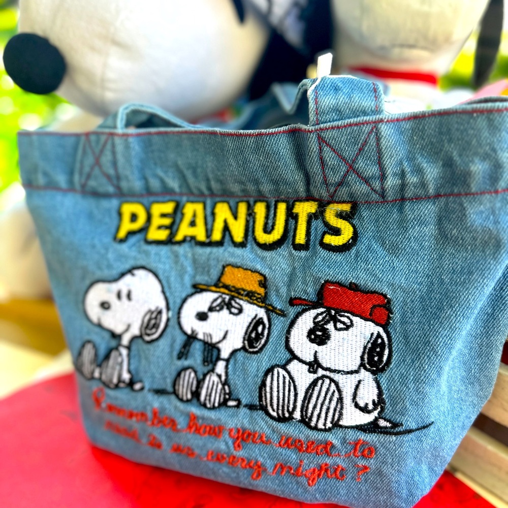 Adorable Snoopy Peanuts denim small tote bag